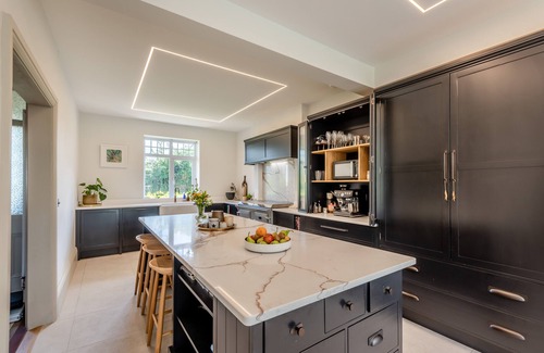 Appledore House | Wintor House - Five Bedroom House, Sleeps 10