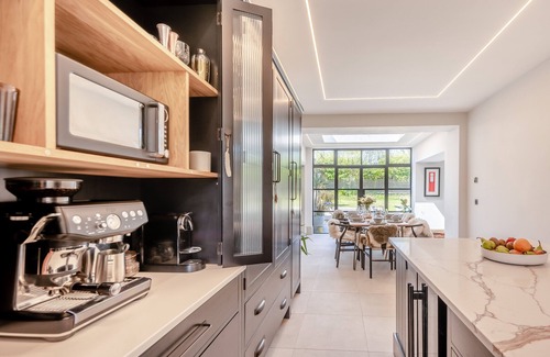 Appledore House | Wintor House - Five Bedroom House, Sleeps 10