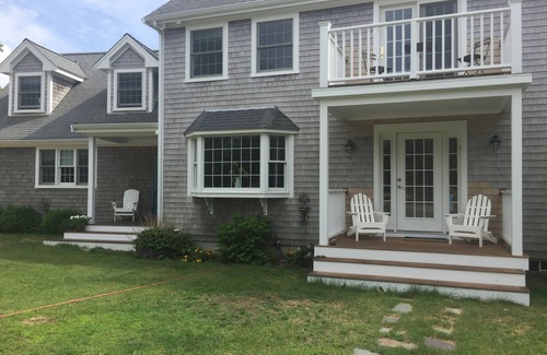 Edgartown House | Wintucket Cove Path-On The Great Pond-Boating And Biking! Central A/C