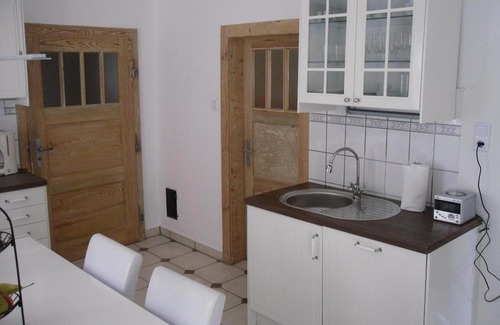 Neustadt-Geinsheim Apartment | Winzeranwesen - Weingut Christian Eberley- FeWo II MINDESTAUFENTHALT 4 NÄCHTE - MINIMUM STAY 4 NIGHTS