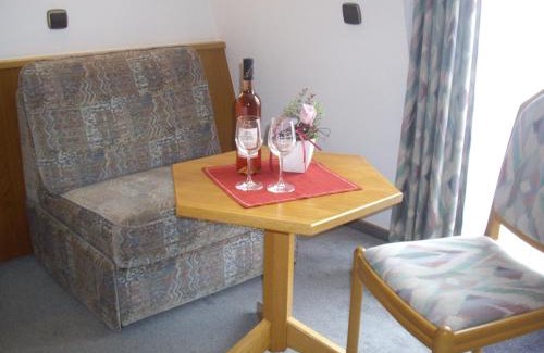 Alken Hotel | Winzerhof Brachtendorf