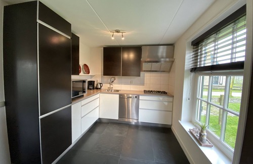 Hippolytushoef House | Wiringherlant by Interhome