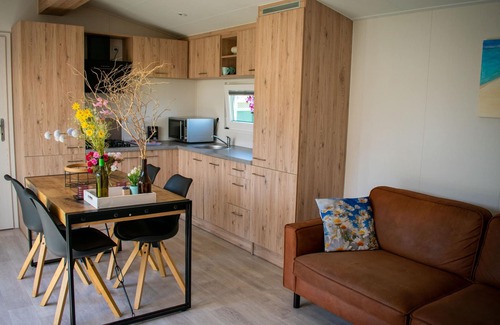 Hippolytushoef House | Wiringherlant by Interhome