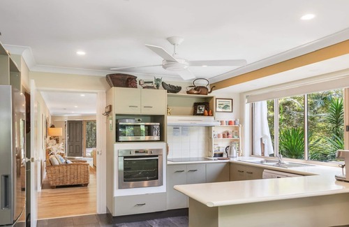 Macmasters Beach Cabin | 'Wirreanda Retreat - Acreage' by Accom Holidays
