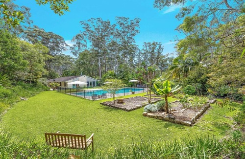 Macmasters Beach Cabin | 'Wirreanda Retreat - Acreage' by Accom Holidays
