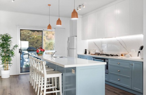 Wirrina Cove House | Wirrina Waters Stunning Horizons with Hot Tub