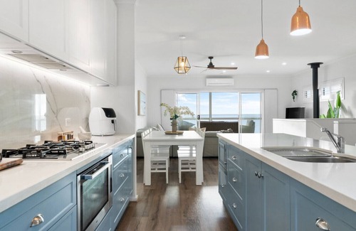 Wirrina Cove House | Wirrina Waters Stunning Horizons with Hot Tub