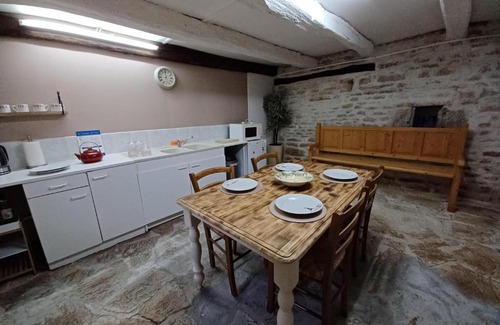 Chaunay House | Wisteria Cottage at Gites de la Vienne