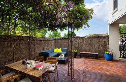 Daylesford House | Wisteria View - Shared Indoor Pool in Daylesford