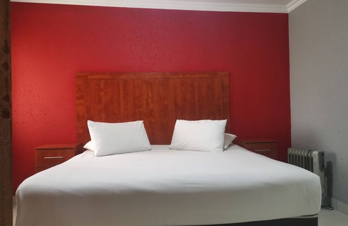 Emalahleni Bed & Breakfast | Witbank Boutique Hotel - Khayalami Group