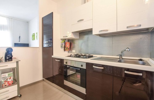 Tusa Apartment | With a beautiful view of the sea, this comfortable vacation apartment in Tusa welcomes you.