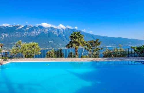 Arias Apartment | With a panoramic view and pool – Apartment Elka 7