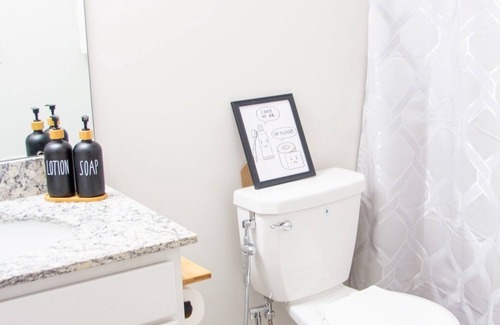 Whittaker Apartment | With Contactless Check-In, Premium Amenities & Dedicated Entrance & Bathroom