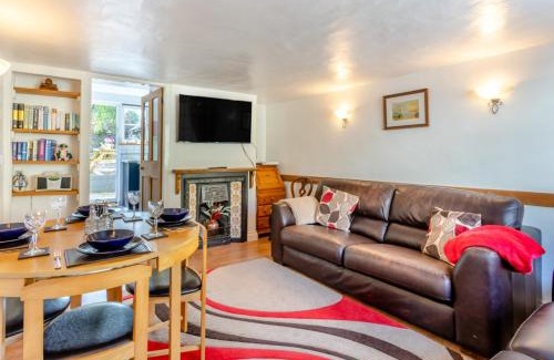 Ixworth House | Wits End Cottage