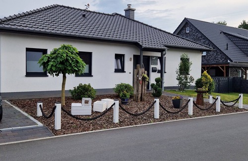 Bad Bederkesa House | Wohlfühlbungalow mit Eingezäunten Garten in Ruhiger Umgebung