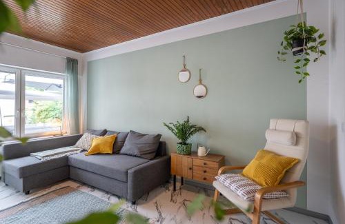 Neuendorf Apartment | Wohlfühlwohnung mit 25 qm Terrasse, Netflix