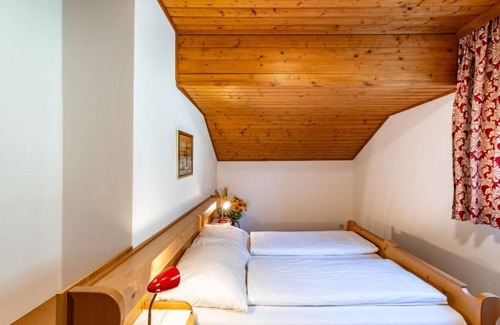 Agsdorf Apartment | Wohnung Nr. 3 oder 4 by Interhome