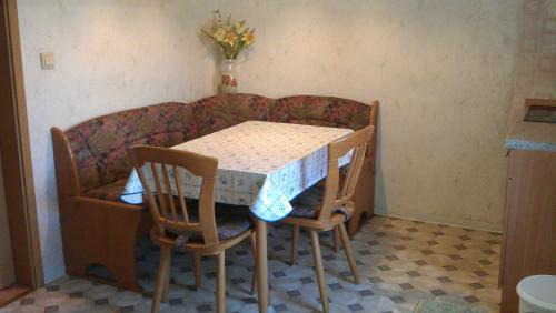 Hanichen Apartment | Wohnung In Hänichen Mit Garten