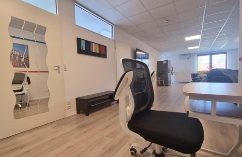 Cremlingen Apartment | Wohnung: Workaholic bis 6 Personen, Klima, 3x TV