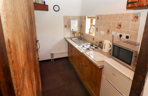Horncastle Cottage | WOLDSEND COTTAGE, pet friendly, with open fire in Horncastle