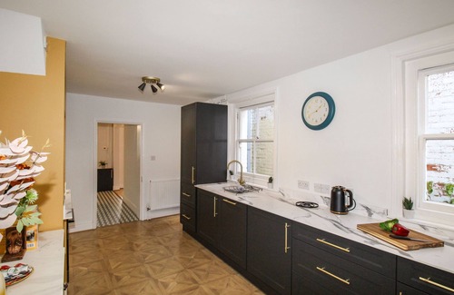 Weymouth House | WOLF COTTAGE, pet friendly, character holiday cottage in Weymouth