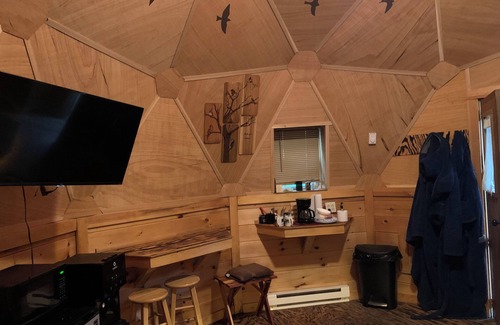 Wilmington Cabin | Wolf Dome at the Adirondack Wildlife Refuge, Sleeps two, One Night Minimum