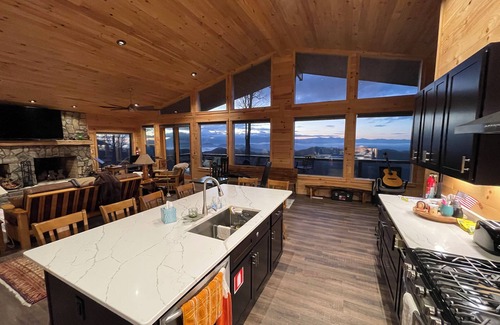 Mars Hill House | WOLF LAUREL AREA ADA Carolina Moon NC COM
