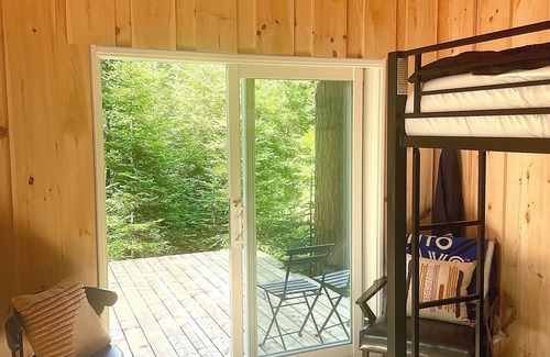 North Bay Cottage | Wolfe Lake Cottage sleeps eight - Nipissing, Ontario, Canada