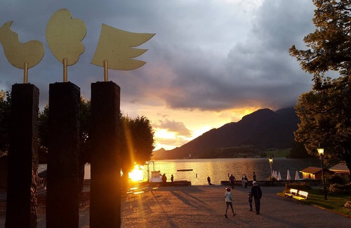 Strobl Apartment | Wolfgangsee, center, near the lake, family vacation, skiing, whirlpool, dogs, SKY-TV