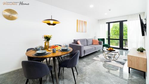 Bierutowice Apartment | Wonder Home - Apartamenty blisko wyciągów Ski Arena, parku wodnego, restauracji, Kościółka Wang