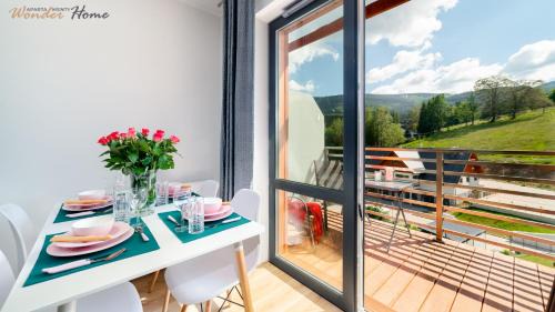 Bierutowice Apartment | Wonder Home - Apartamenty blisko wyciągów Ski Arena, parku wodnego, restauracji, Kościółka Wang