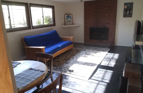Starcrest House | Wonderful 1-bedroom in Northwest Vancouver with Awesome Yard!