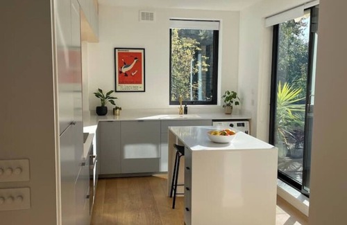 Kilburn Apartment | Wonderful 2 bedroom flat with terrace