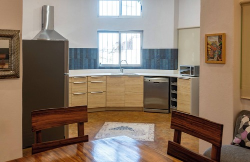 Hidalgo House | Wonderful 3-bedroom house with AC and rooftop swimming pool in Puerto Escondido