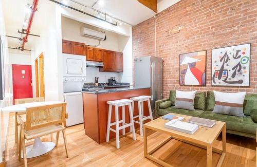 Rose Hill Apartment | Wonderful 3BR 1bath Apartment Only Steps From Times Square & Central Park