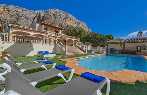 Montgo de Toscamar Villa | Wonderful and comfortable villa in Javea, Costa Blanca, Spain with private pool for 8 persons