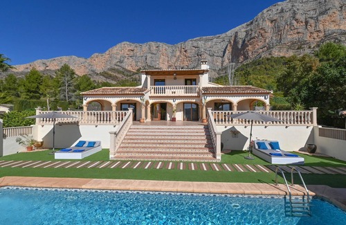 Montgo de Toscamar Villa | Wonderful and comfortable villa with private pool in Javea, Costa Blanca, Spain for 6 persons