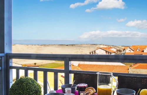 Biscarrosse Plage Apartment | Wonderful appartment–in front of the sea– Swimming pool–Jacuzzi - Nicy Decoratio