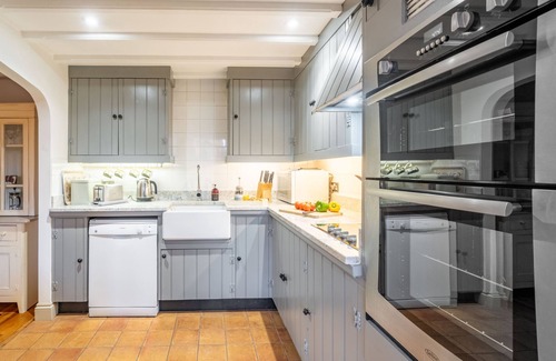 Walsingham Cottage | Wonderful converted Smithy, packed with original features. Sleeping 3 with Parking & Woodburner