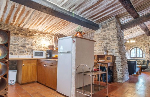 Flassans-sur-Issole House | Wonderful private villa for 8 guests with WIFI, private pool, TV, terrace, pets allowed and park.