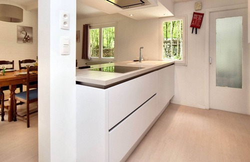 Sevry House | Wonderful Holiday Home in Beauaring with Sauna