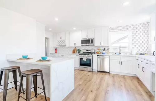 Los Angeles House | Wonderful Home few steps 2LAX, SOFI, Forum & Intuit