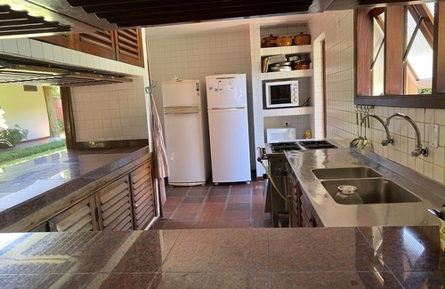 Ubatuba House | WONDERFUL HOME GROUND ! LARGE, WELL PRESERVED AND SURROUNDED BY BALCONY AND GARDEN