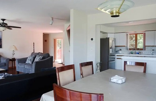 Highlands House | Wonderful home next to shore, parks, NYC ferry!nn