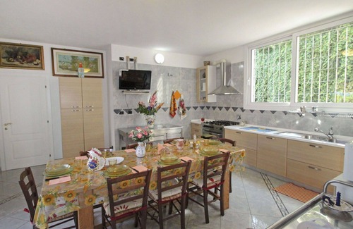 Bobolino Villa | Wonderful villa with private pool, WIFI, hot tub, A/C, TV, terrace, pets allowed and panoramic .