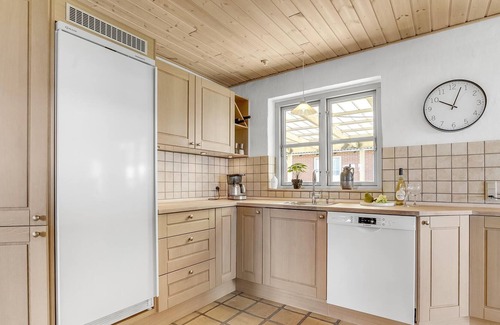 Krik House | Wonderful modern stone cottage near the fjord with great views.