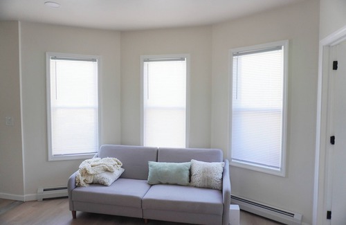 Malden House | Wonderful Newly Renovated 2bd/2ba in Malden