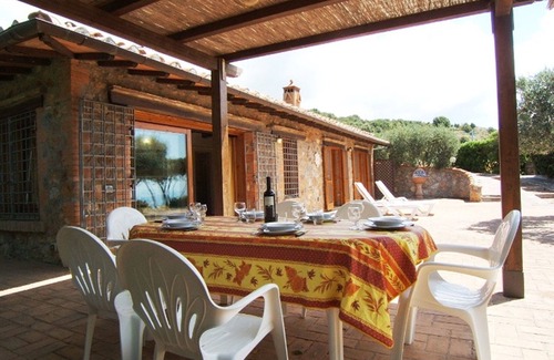 Monte Argentario Villa | Wonderful private villa for 6 guests with A/C, WIFI, TV, patio, pets allowed and panoramic view