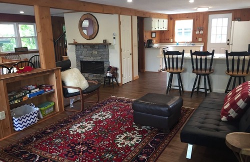 Standish Cottage | Wonderful pet-friendly waterfront home on Sebago Lake Basin in Standish