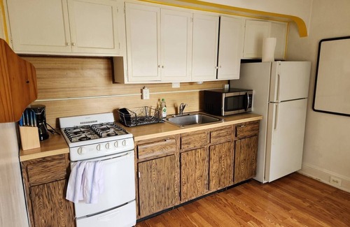 Elkins Park Apartment | Wonderful place to call home Monthly Discount
